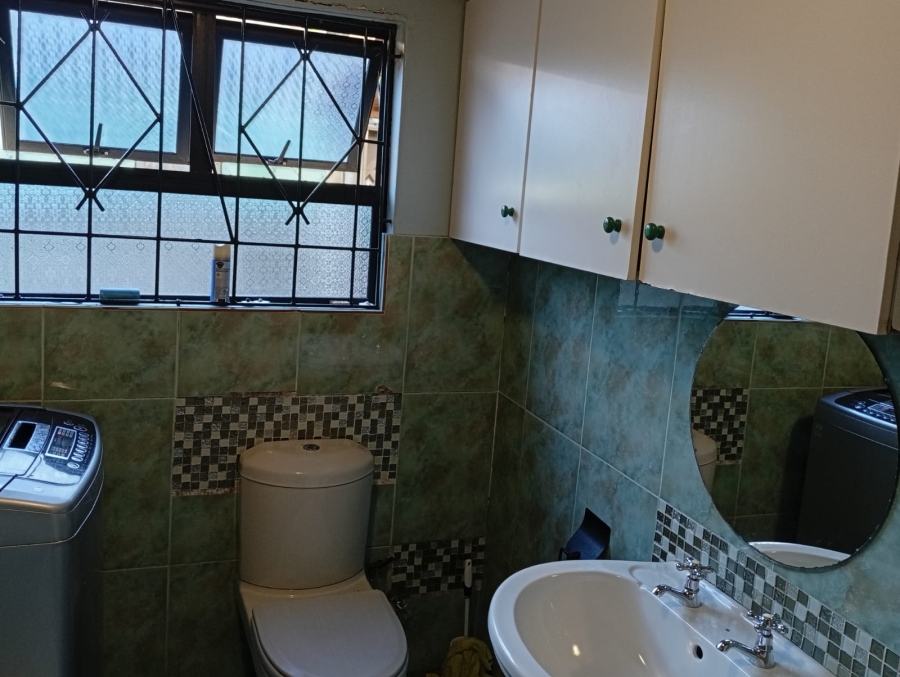 3 Bedroom Property for Sale in Mandela Park Western Cape